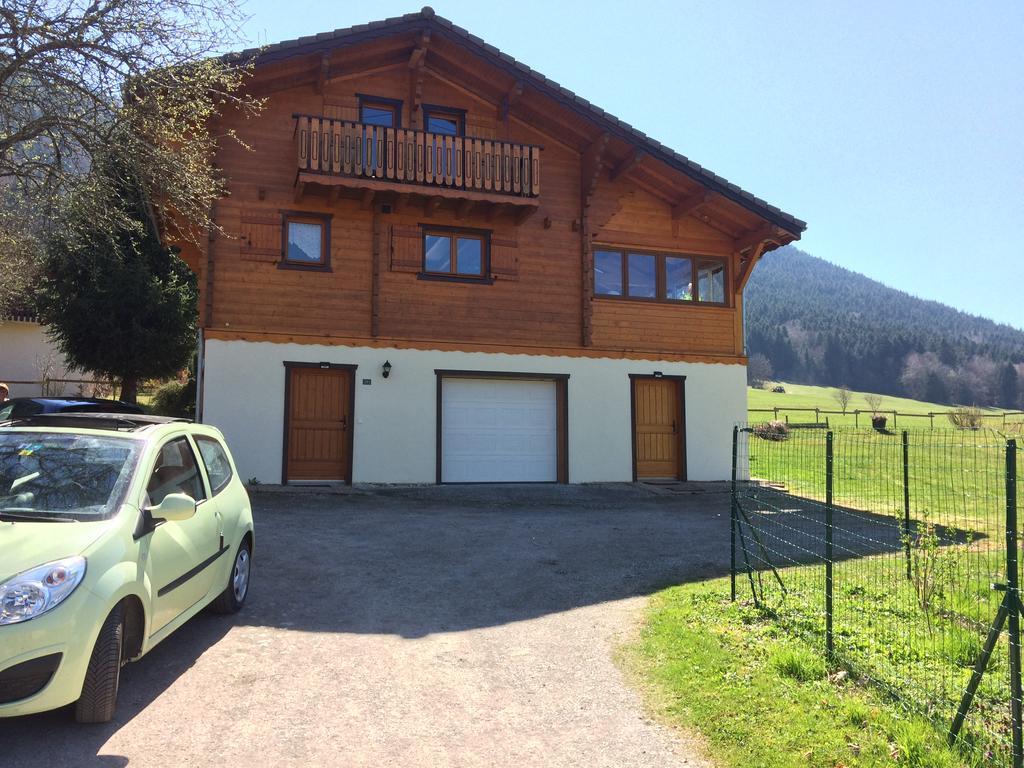 Entre Lac Et Montagnes 贝尔内 外观 照片
